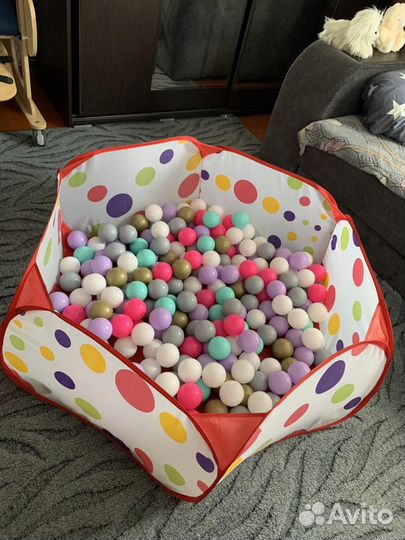 Бассейн с шариками