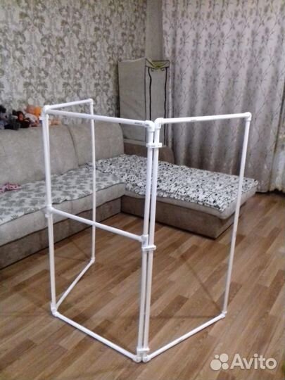 Ширма для кукольного театра с окном