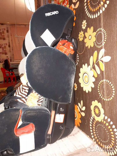 Автокресло recaro