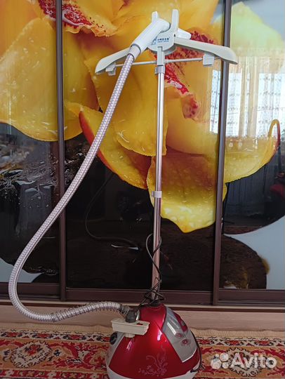 Отпариватель для одежды напольный