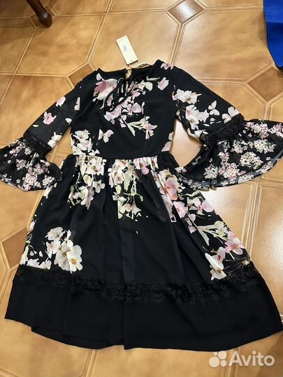 Шифоновое черное платье 42 44 с цветами и кружевом