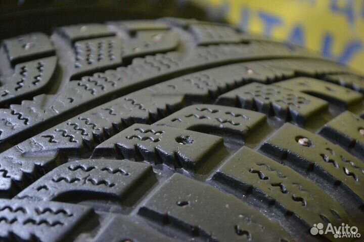 Kumho I'Zen RV Stud KC16 215/70 R16