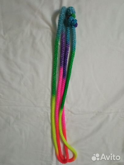 Гимнастическая скакалка