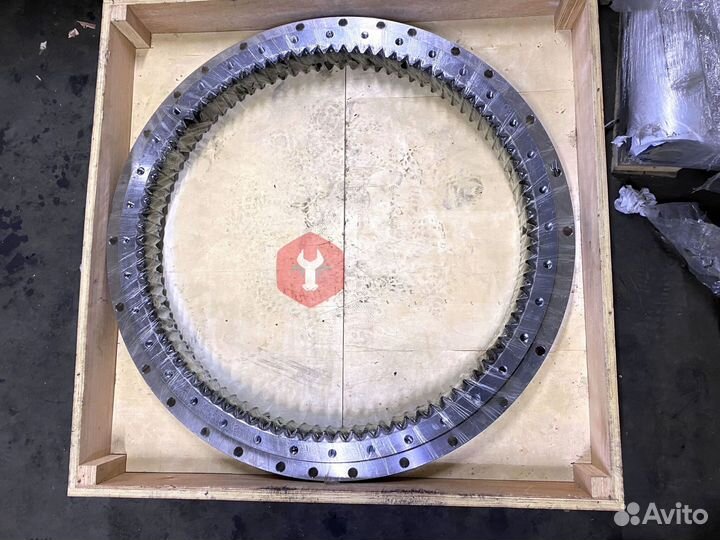 Поворотный круг JCB JS235HD