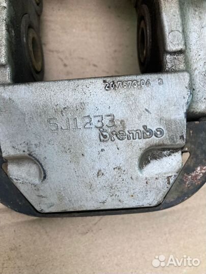 Суппорт задний правый Porsche Cayenne Кайен 2006г