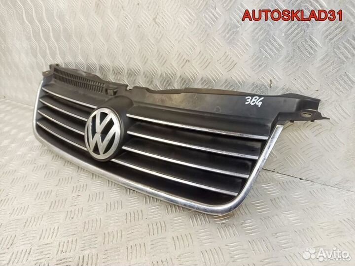 Решетка радиатора Volkswagen Passat 5+ 3B0853651L