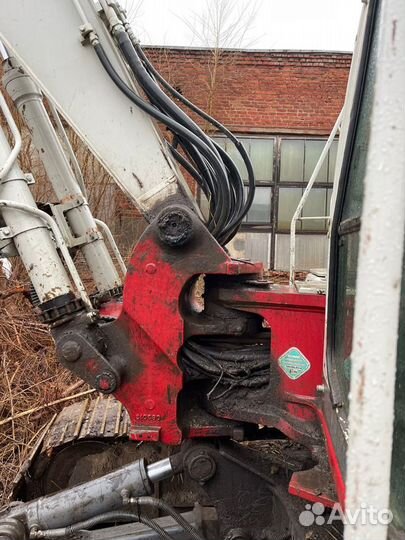 Гусеничный экскаватор Takeuchi TB1140, 2008
