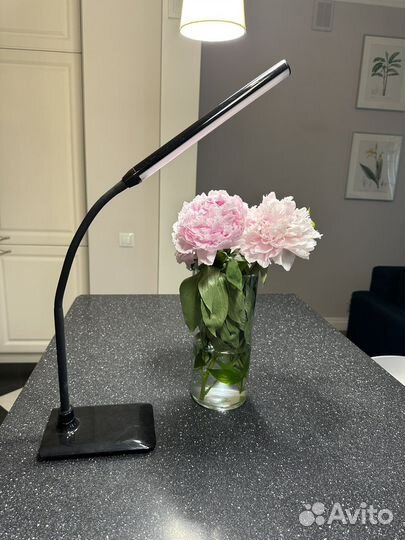 Лампа настольная