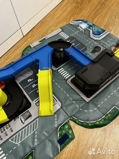 Трек автомобильный