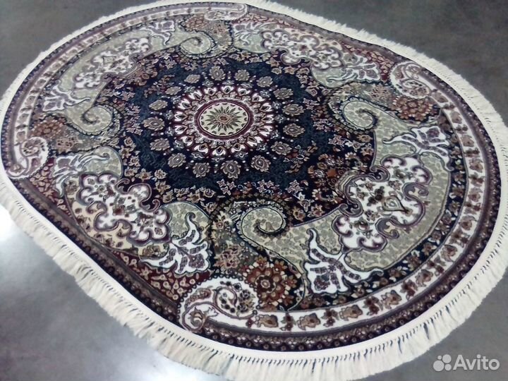 Ковер размером : 1.60х2.30 (№ 25740-33 о) новый