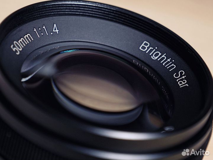 Объектив Brightin Star 50 мм f/1,4 MFT, мануальный