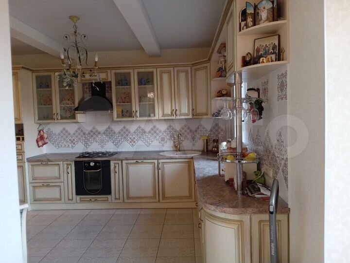 Дом 200 м² на участке 12 сот.