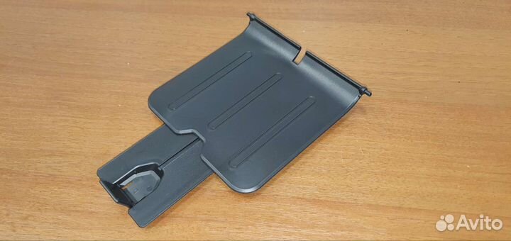 Выходной лоток принтера HP P1005