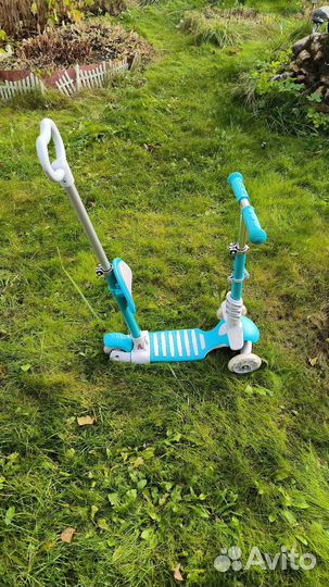 Самокат детский с сиденьем и ручкой