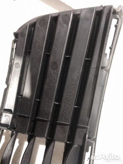 Решетка бампера Toyota Camry v50