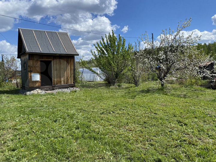 Дача 20 м² на участке 10 сот.