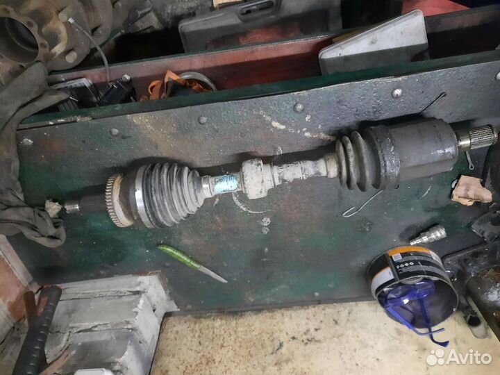 Передний левый привод на Хундай Санта Фе3