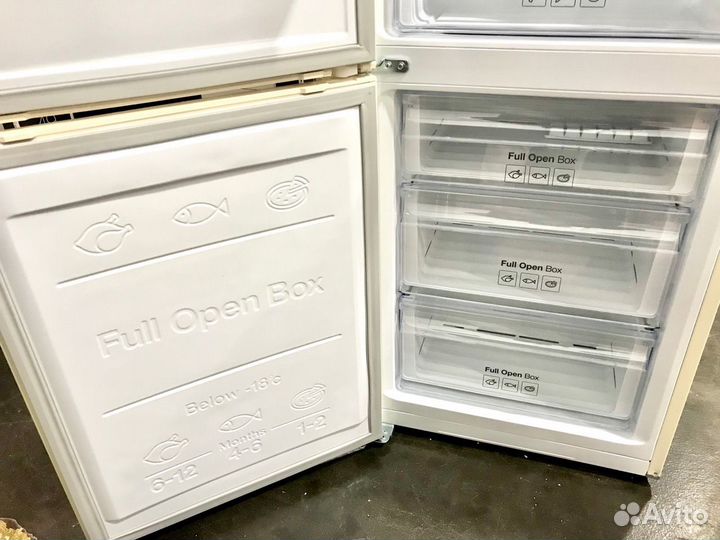 Холодильник Samsung RB30J3200EF