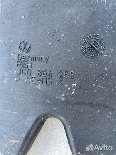 Воздуховод VW Passat CC