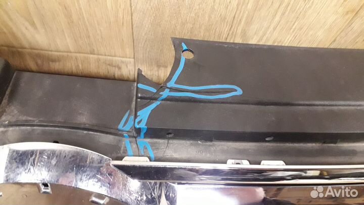 Решетка радиатора №18 Volkswagen Touareg 2 NF 2016