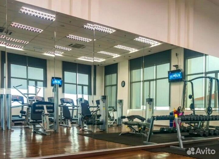 В спортзал зеркало