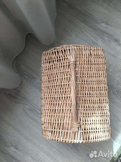 Корзинка домик из бумажной лозы