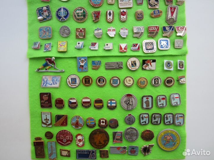 Хоккей, футбол и другие - наборы значков