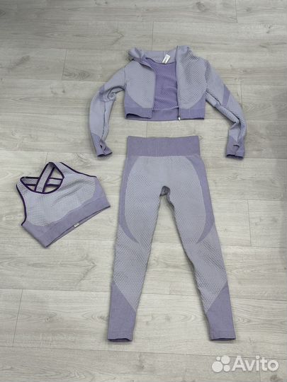 Костюм для тренировок в зале женский