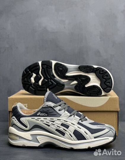 Кроссовки для тренировок в зале