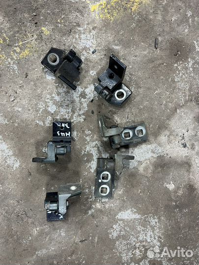 Петли дверные Opel Corsa D