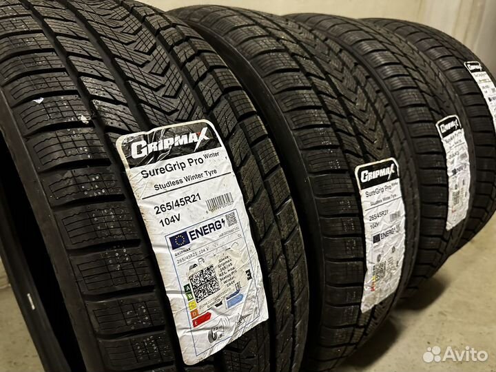 Gripmax Status Pro Winter 265/45 R21