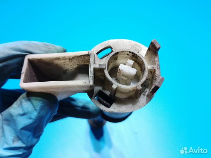 Личинка замка капота для Ford Focus 2 2005-2011