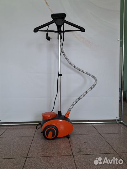 Отпариватель для одежды вертикальный