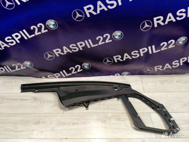 Накладка замка капота передняя левая Bmw 523I F10