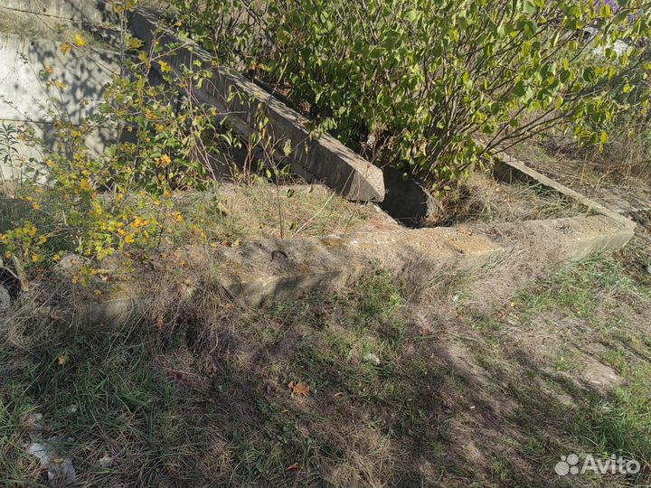 Плиты, фундаментные блоки, столбы бесплатно