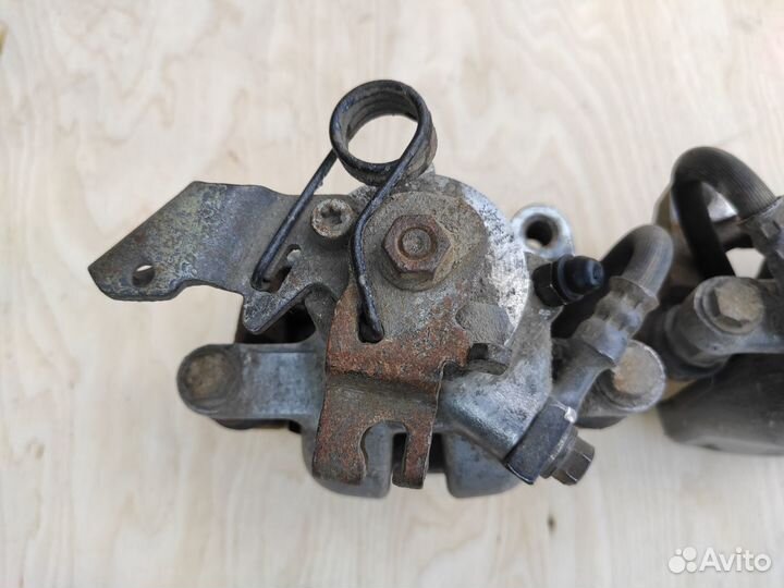 Суппорта задние TRW на Opel Zafira B Astra H