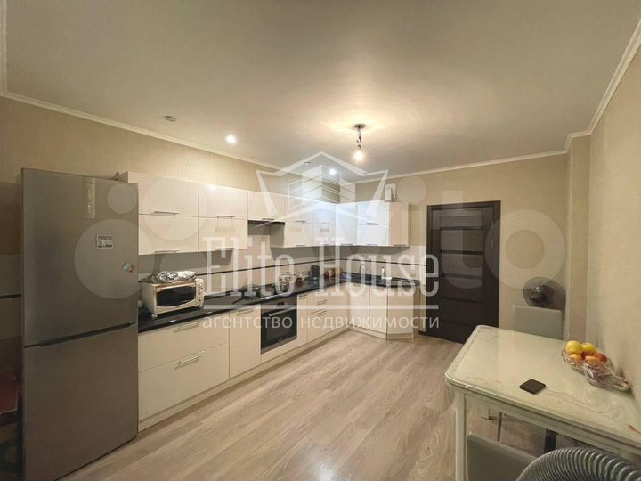 2-к. квартира, 73 м², 10/12 эт.