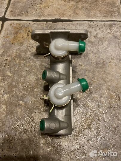 Главный тормозной цилиндр Hiace