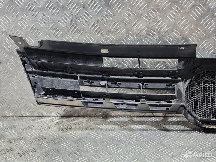 Решетка радиатора Volkswagen Touareg 7P