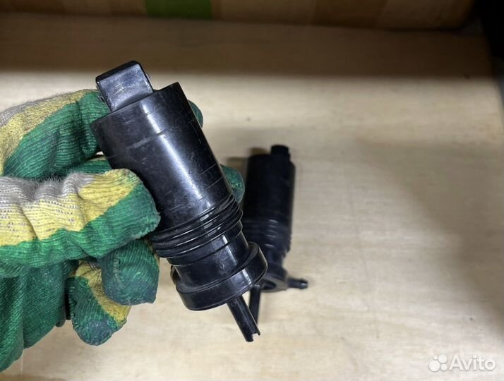 Моторчик омывателя фар Volvo S80 XC70 (10-16г)