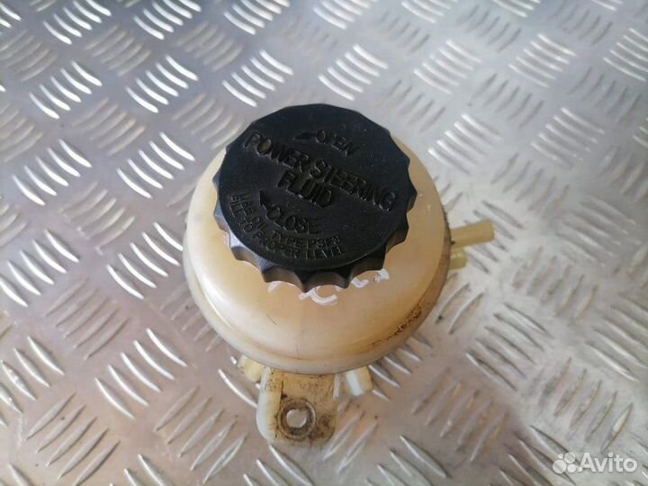 Бачок гур Kia Carens 2.0 2002-2006