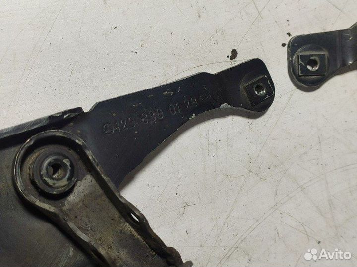 Петля капота Mercedes-Benz S-Class W140 M119.971LH