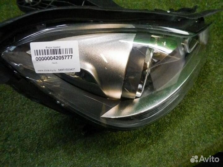 Фара правая Mercedes-Benz C-Class