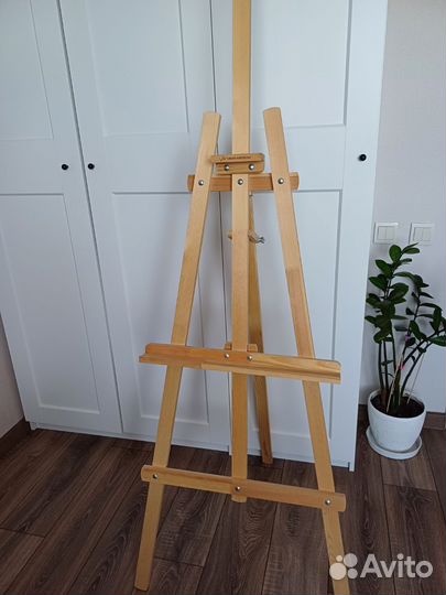 Мольберт 