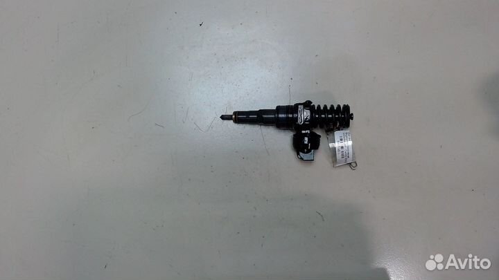 Форсунка топливная Volkswagen Caddy, 2004