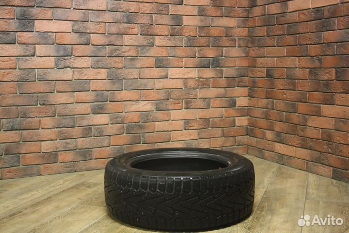 Pirelli Ice Zero 215/55 R17