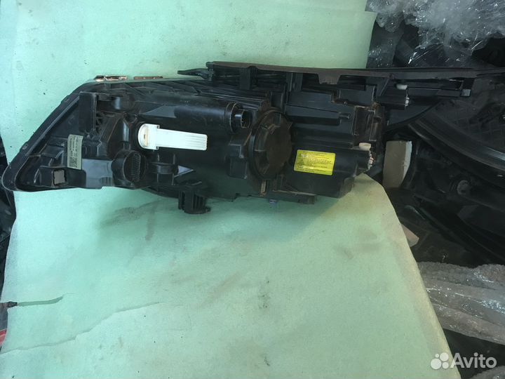 Фара левая и правая Kia Optima 4 JF xenon