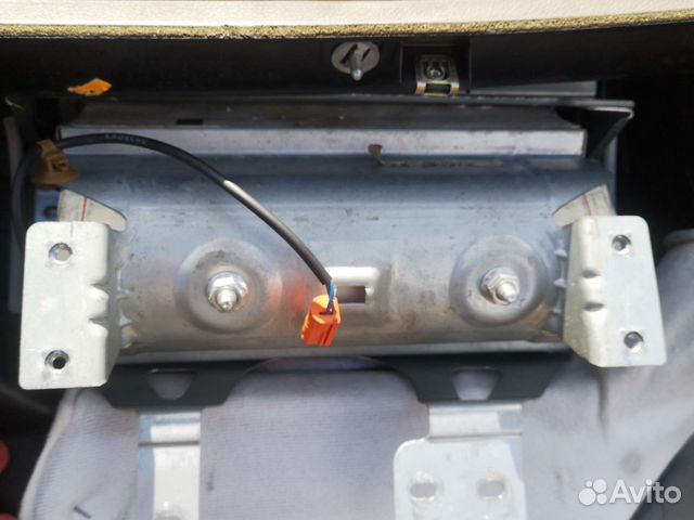 Подушка безопасности в торпедо Audi A4B5