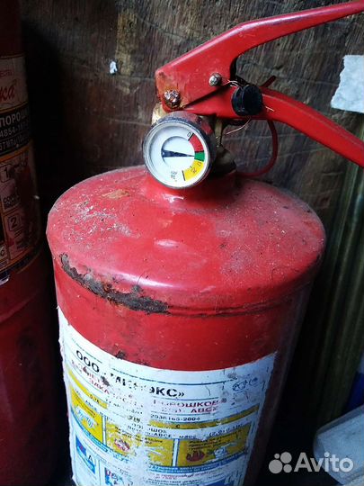 Огнетушители порошковые с манометром