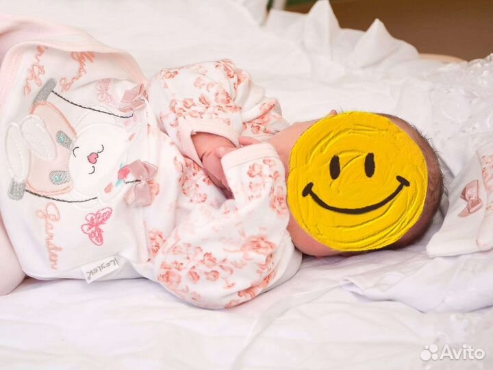 Комплект на выписку для девочки